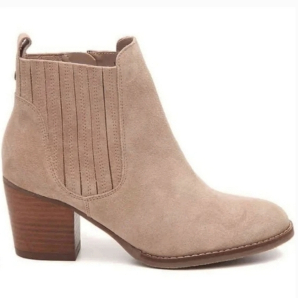 Crown Vintage Cindy taupe grey suede leather chunky heel bootie size 7M - Picture 9 of 9